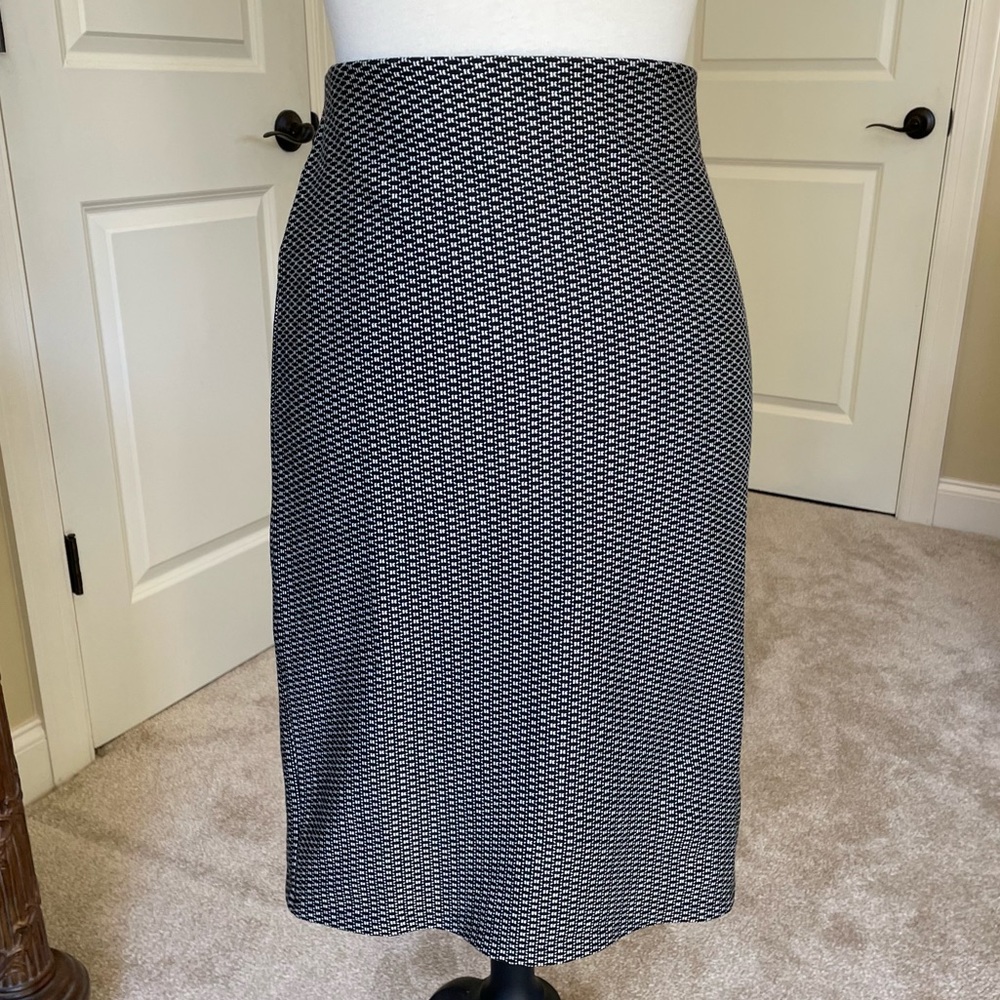 NWT Ann Taylor LOFT Elastic Waist Black and White Pencil Skirt Petite Medium